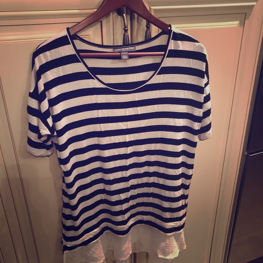 Pea in the Pod Maternity Shirt size Medium